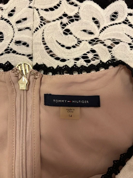 Tommy Hilfiger cream & black lace popover dress, size 14 - Picture 6 of 6